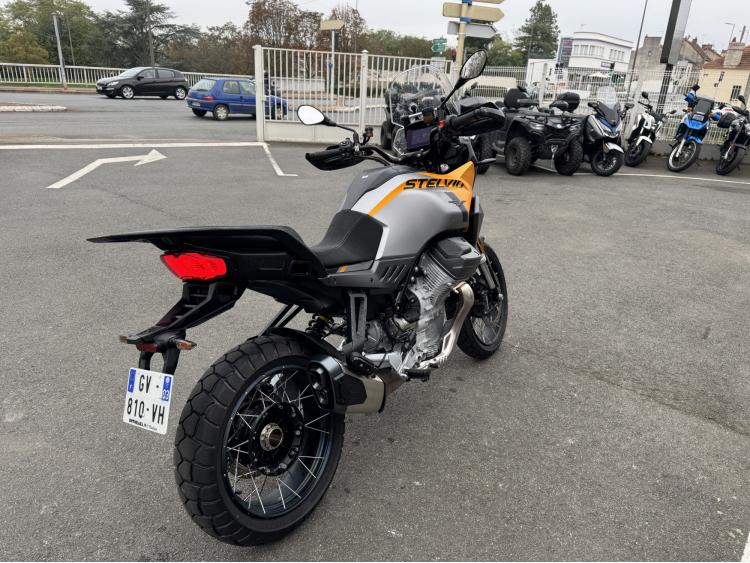 MOTO GUZZI STELVIO