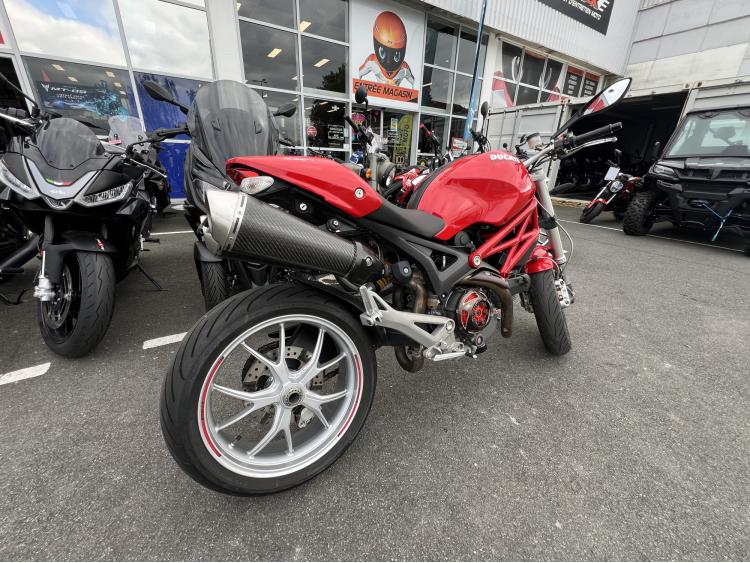 DUCATI 1100 EVO MONSTER